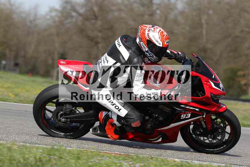 /Archiv-2023/06 10.04.2023 Moto Club Anneau du Rhin/Blanc-Novice/93